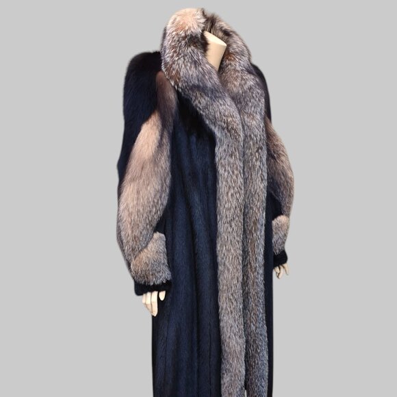 Dark Mink w/ Krystal Fox Trim Coat -Medium - Picture 2 of 6